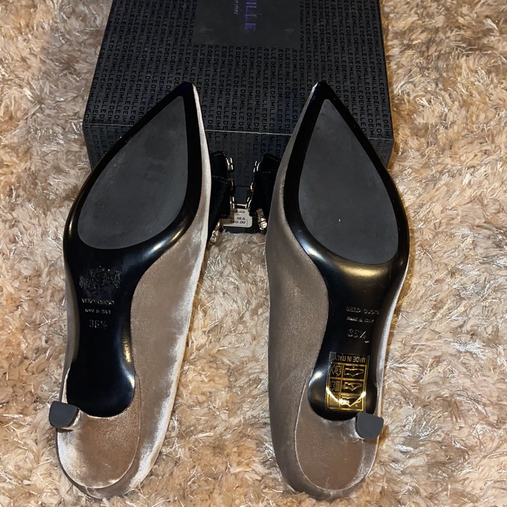Shoes - Picture 5 of 6